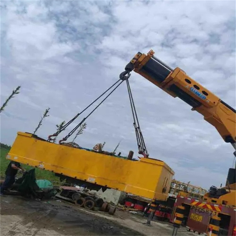 桃江随车吊吊集装箱怎么吊