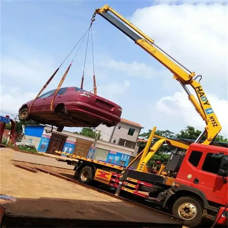 桃江吊车吊汽车的正确方法